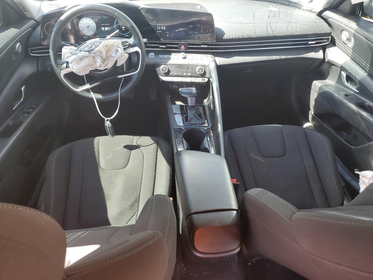 Lot #3302843889 2023 HYUNDAI ELANTRA SE