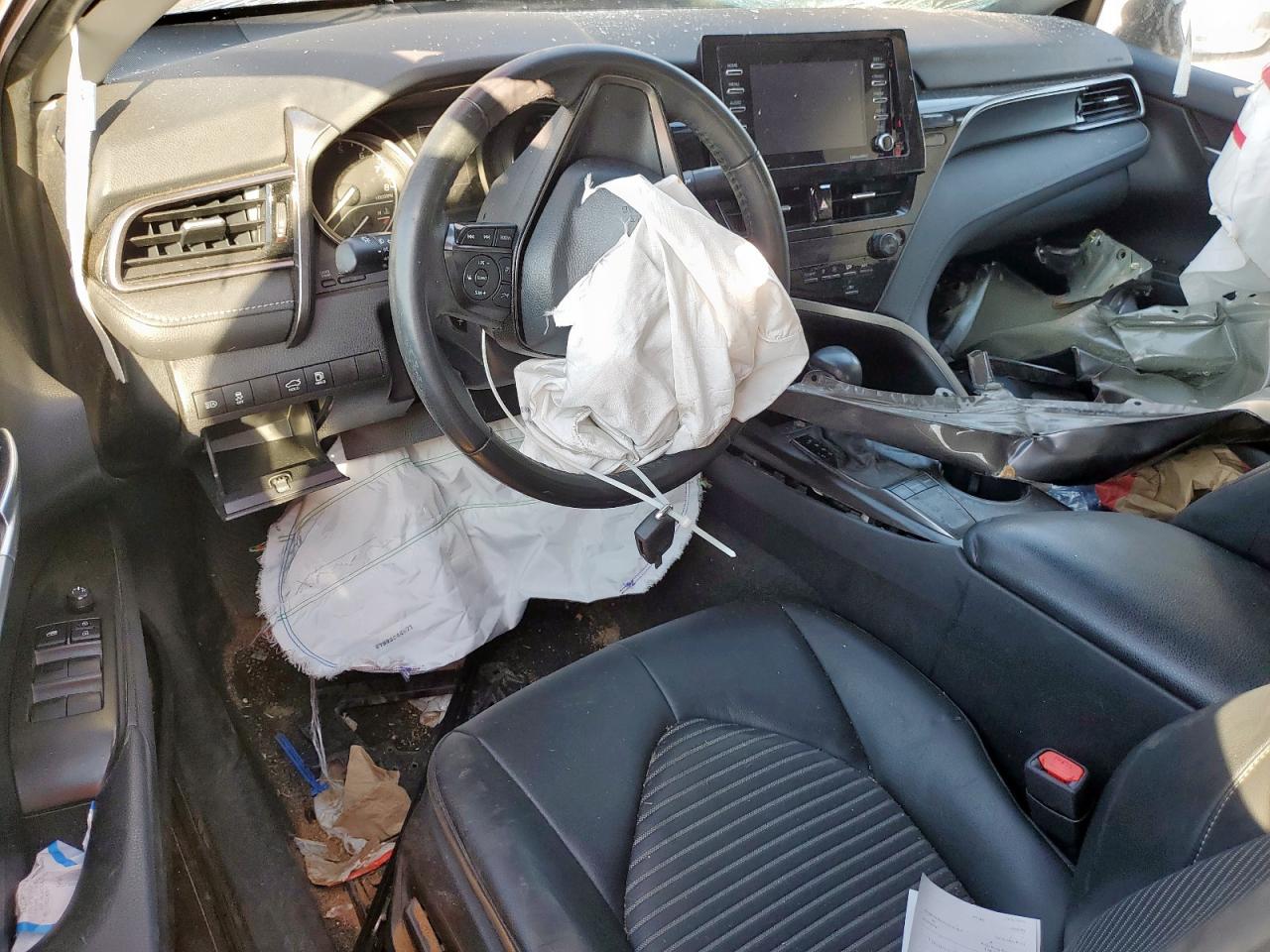 TOYOTA CAMRY SE NIGHT SHADE