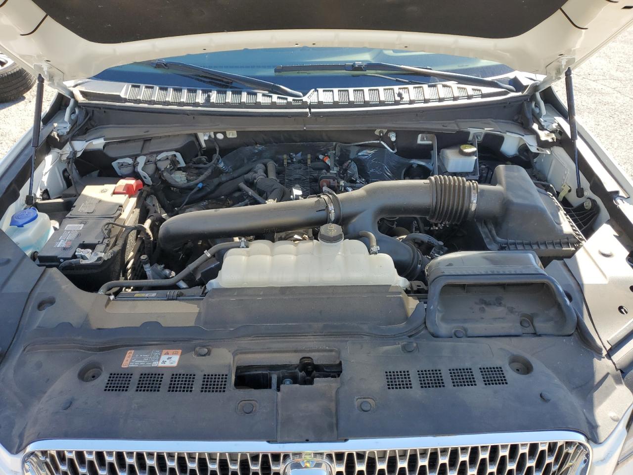 LINCOLN NAVIGATOR RESERVE