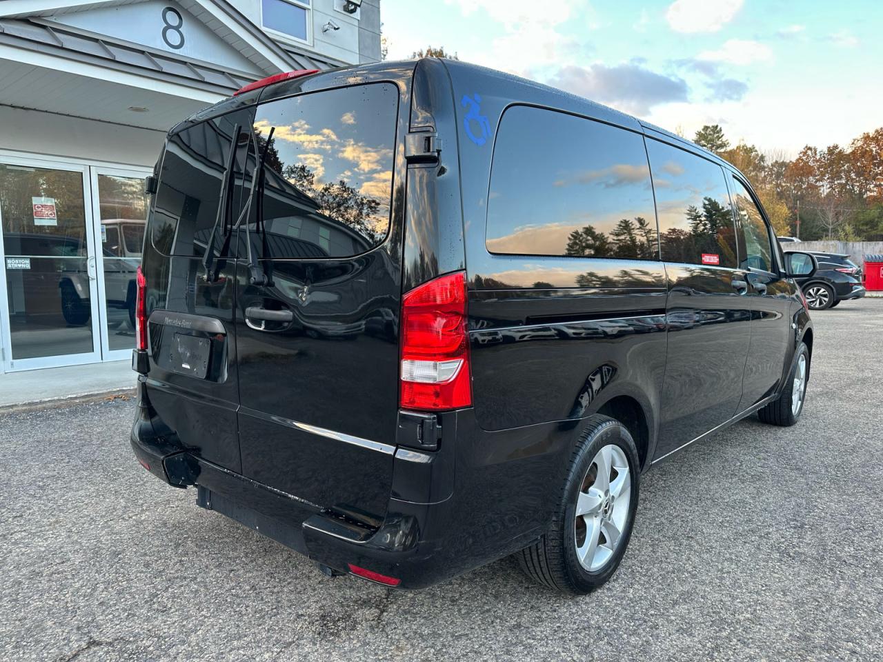 MERCEDES-BENZ METRIS