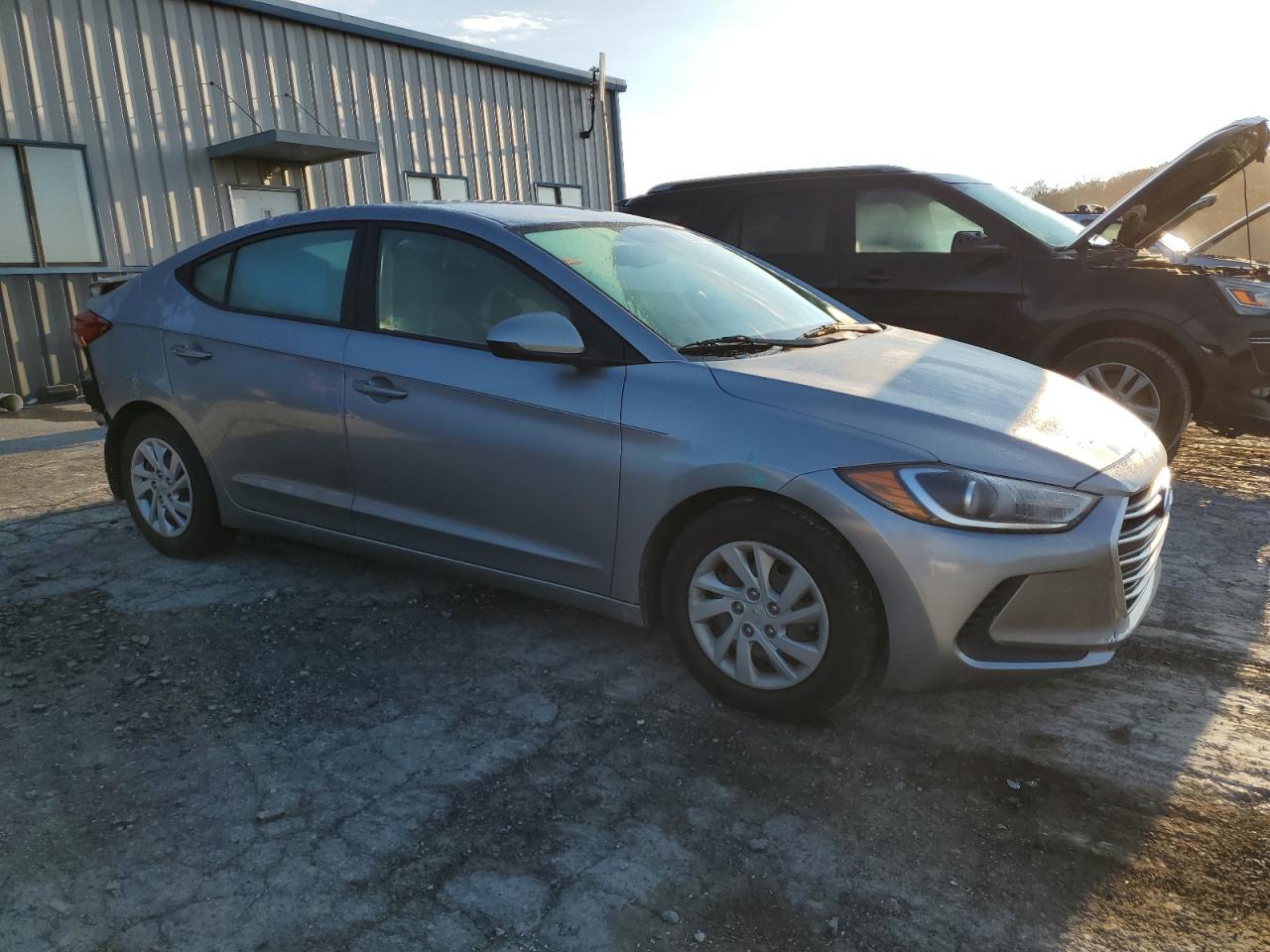 HYUNDAI ELANTRA SE