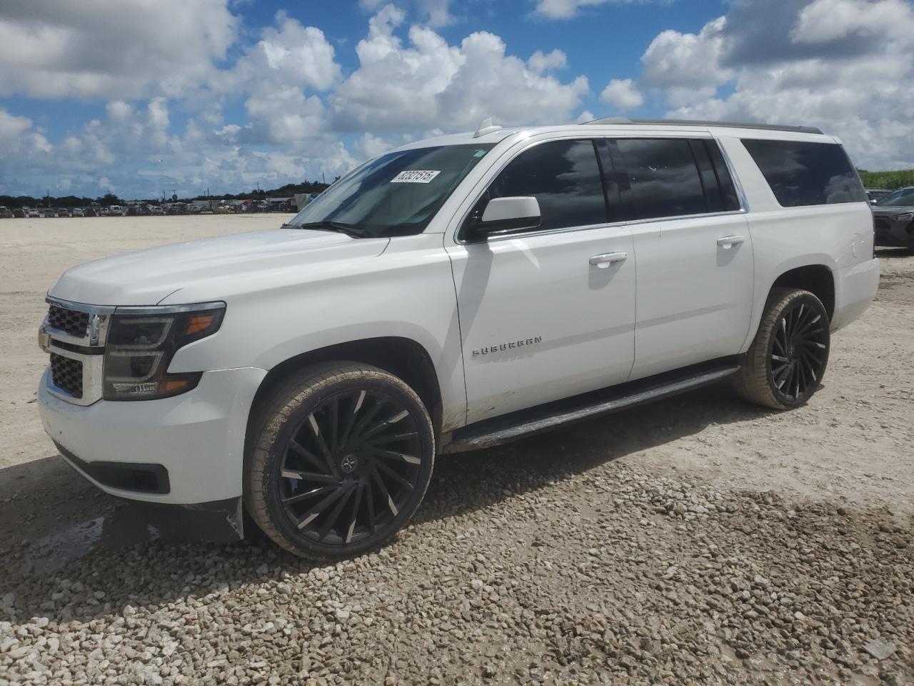 CHEVROLET SUBURBAN C1500 LS