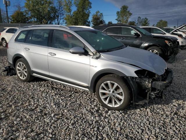 2017 VOLKSWAGEN GOLF ALLTR 3VWH17AU0HM520442