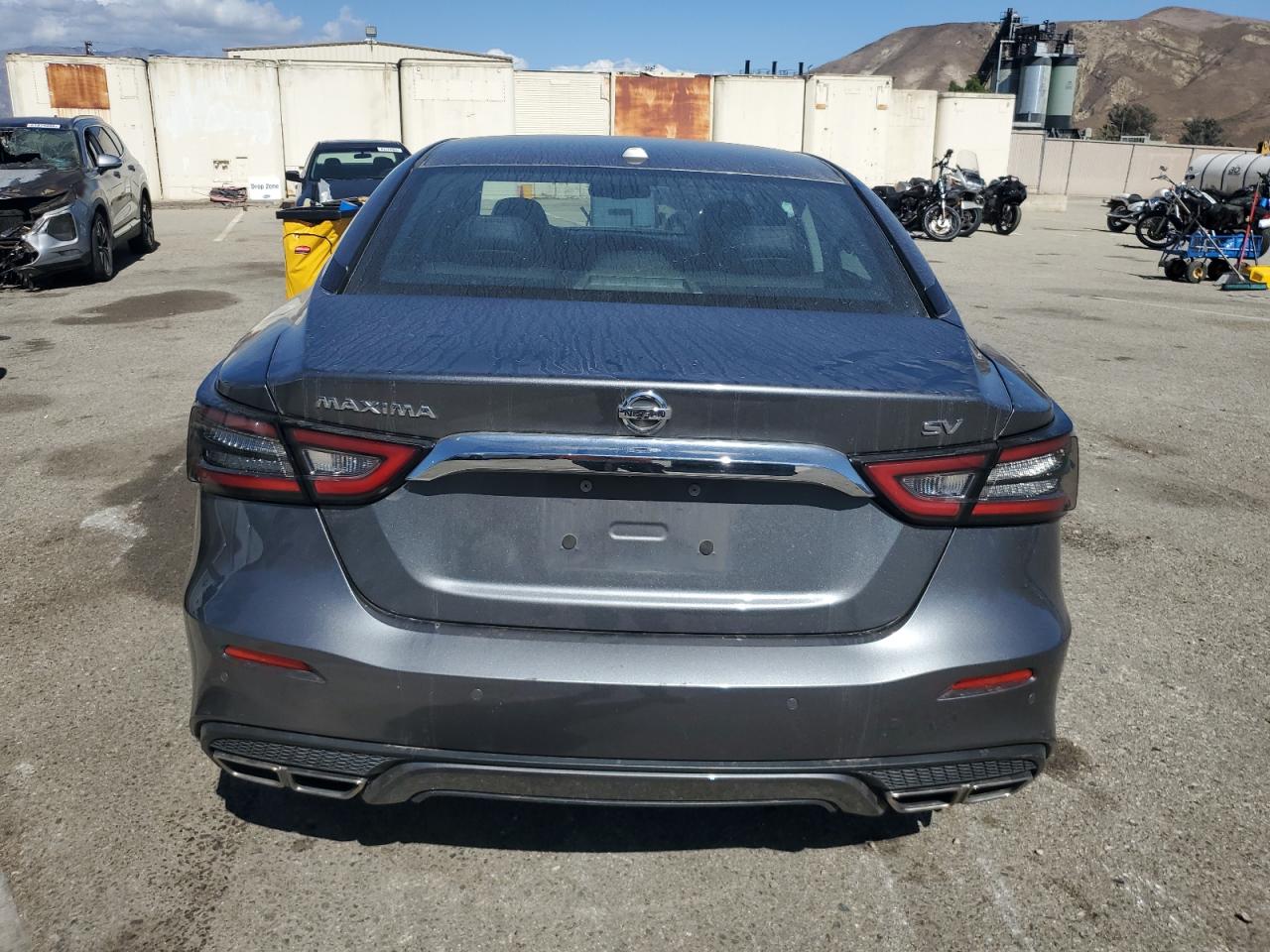 NISSAN MAXIMA SV