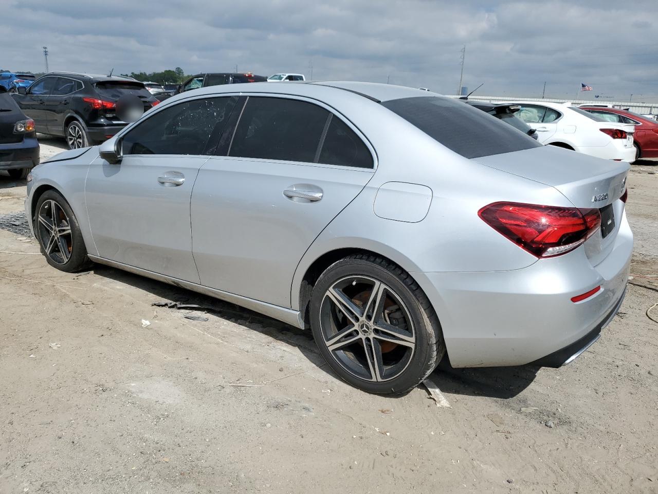 MERCEDES-BENZ A-CLASS 220