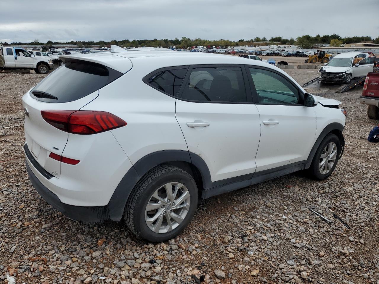HYUNDAI TUCSON SE