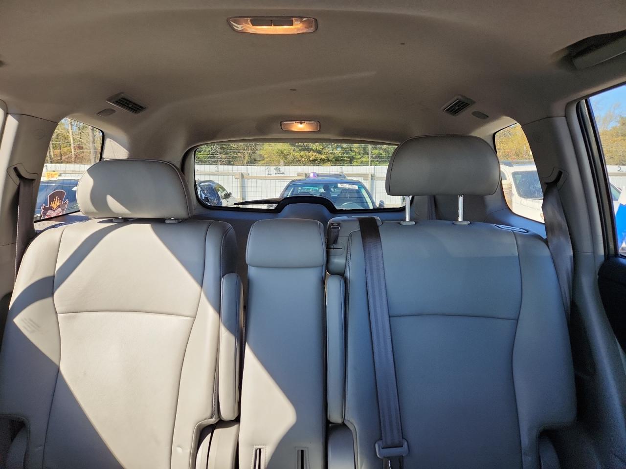 TOYOTA HIGHLANDER BASE