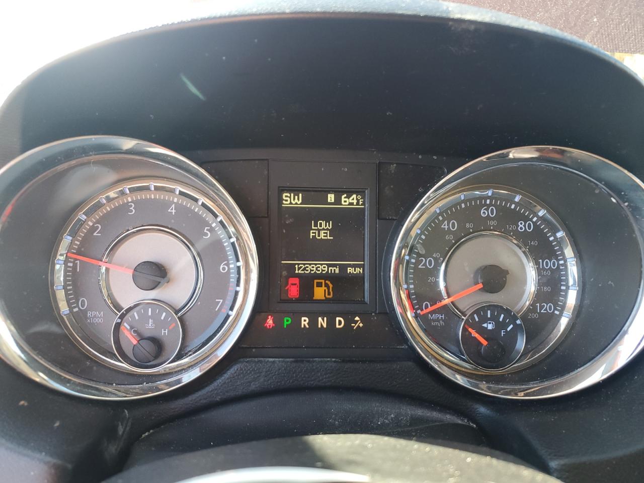 CHRYSLER TOWN & COUNTRY TOURING L