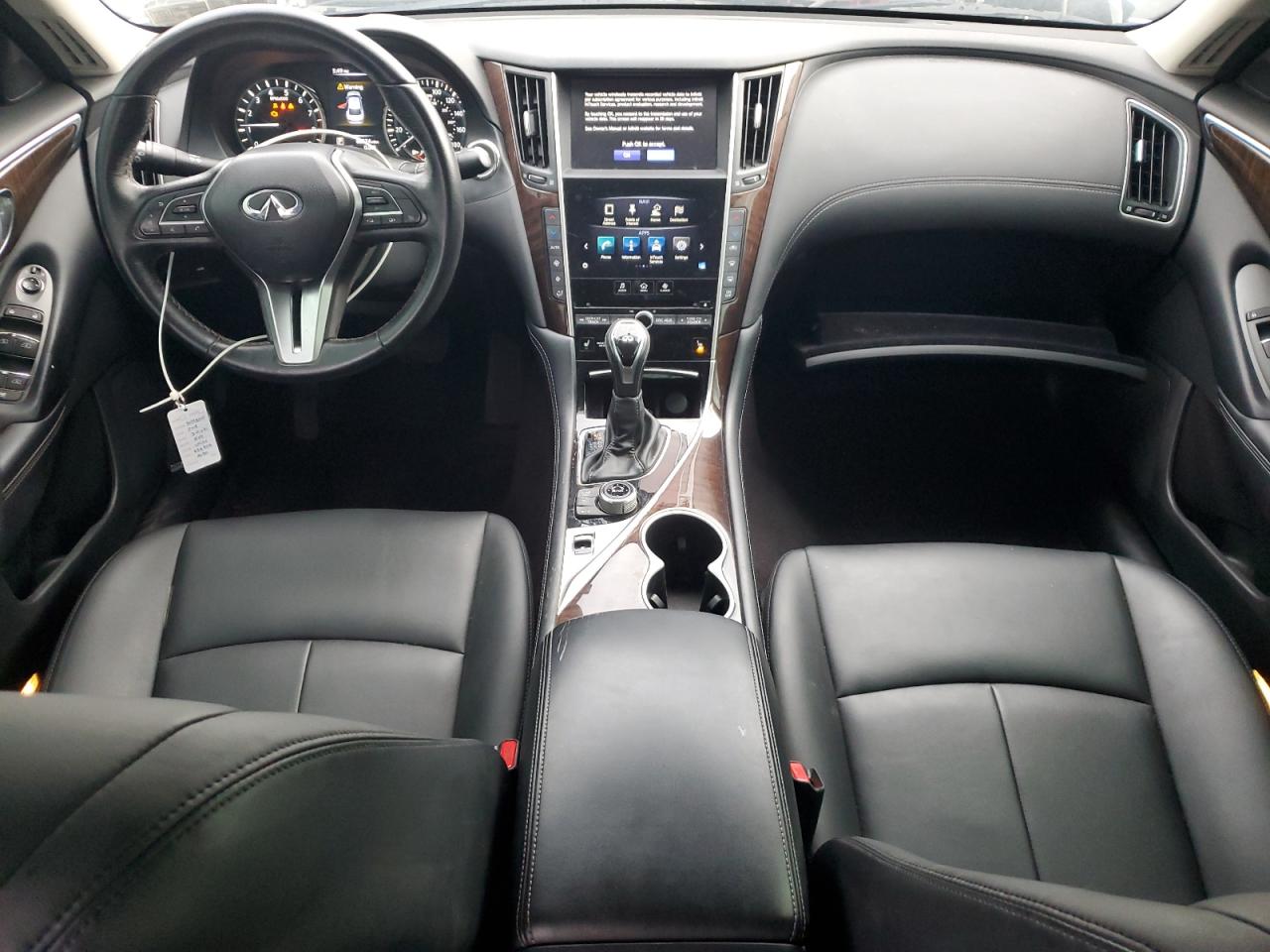 INFINITI Q50 LUXE