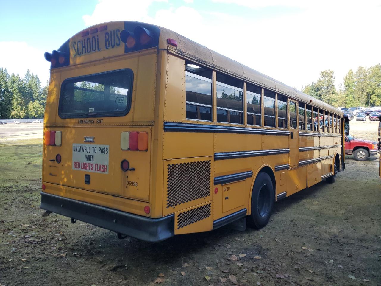 Lot #3257433506 2009 THOMAS SAF-T-LINER HDX