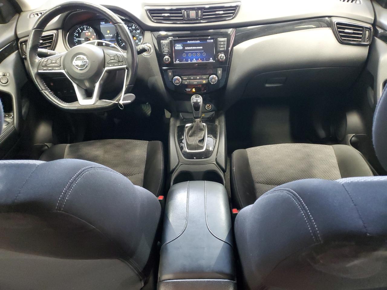 NISSAN ROGUE SPORT SV