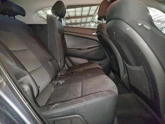 2017 HYUNDAI TUCSON SE - KM8J23A4XHU393961