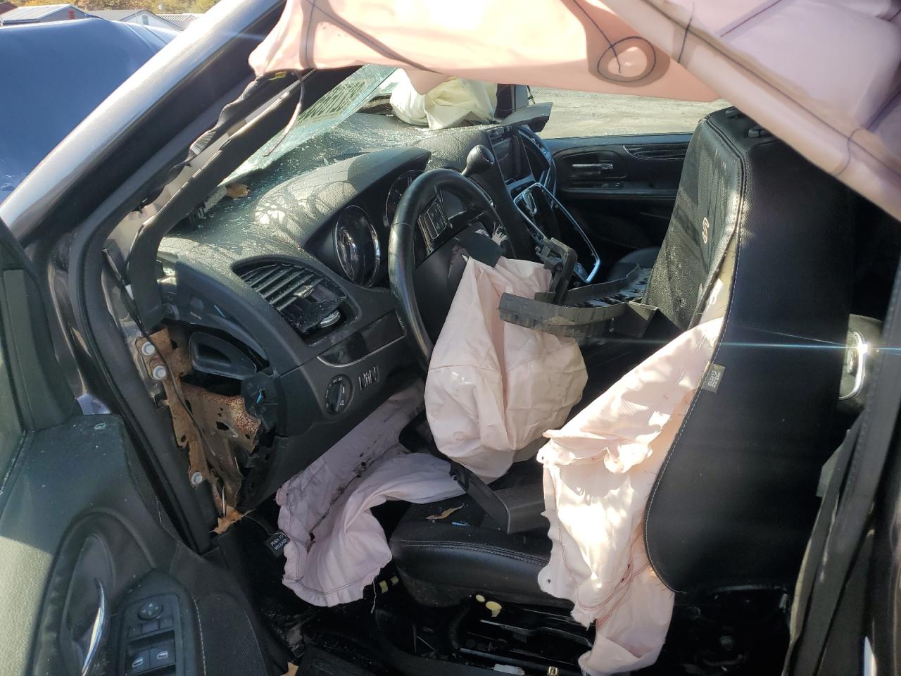 CHRYSLER TOWN & COUNTRY S