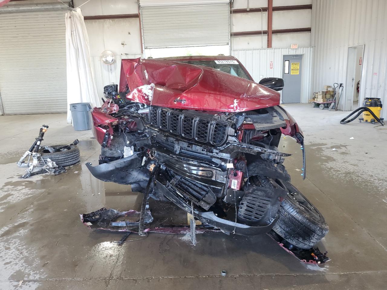 JEEP GRAND CHEROKEE LAREDO