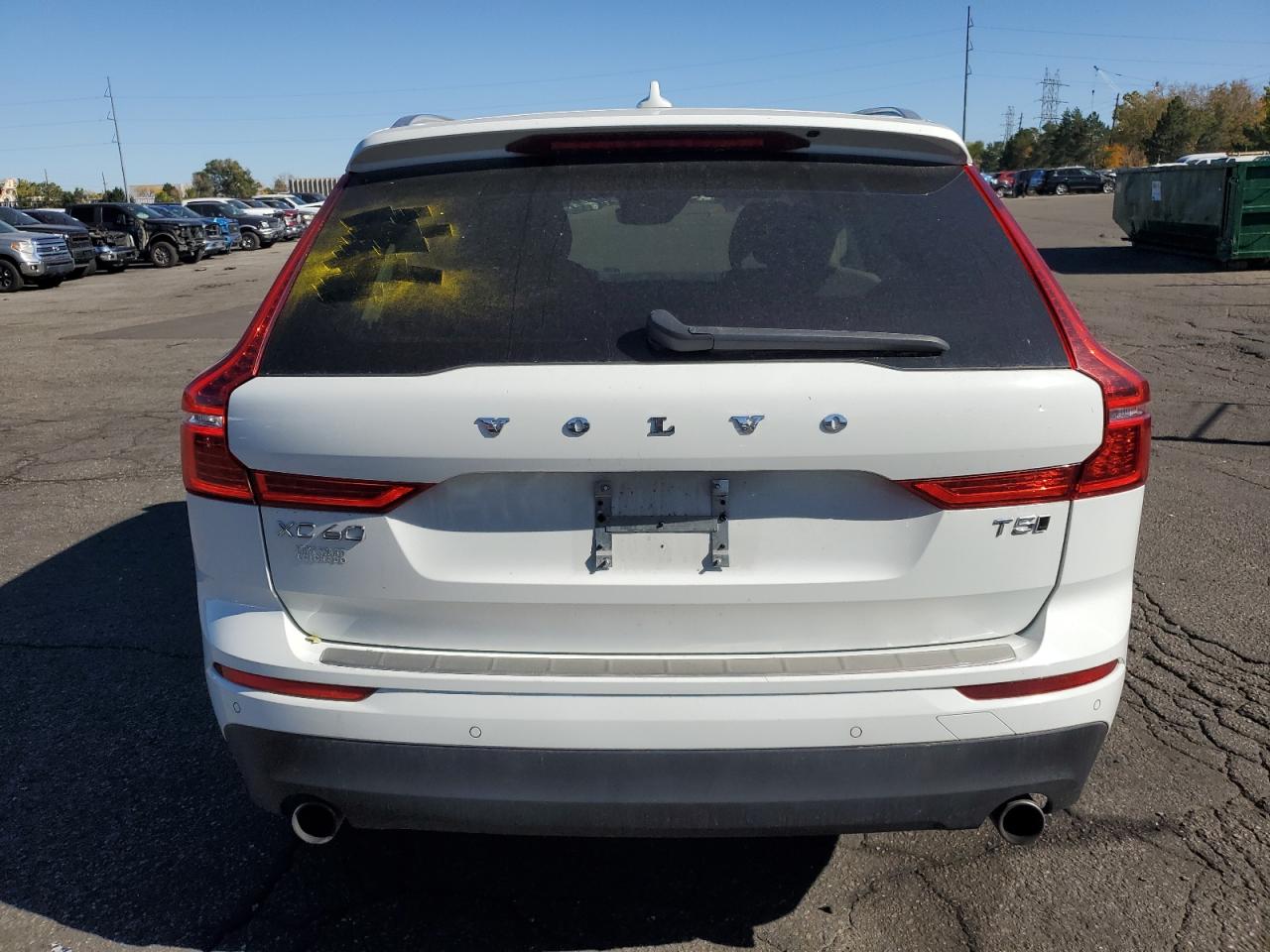 VOLVO XC60 T5 MOMENTUM