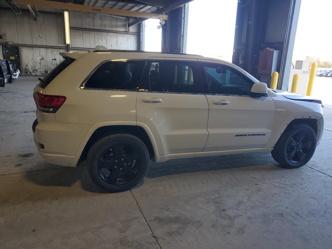 JEEP GRAND CHEROKEE LAREDO
