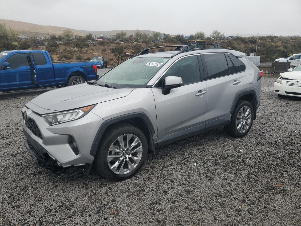 TOYOTA RAV4 XLE PREMIUM