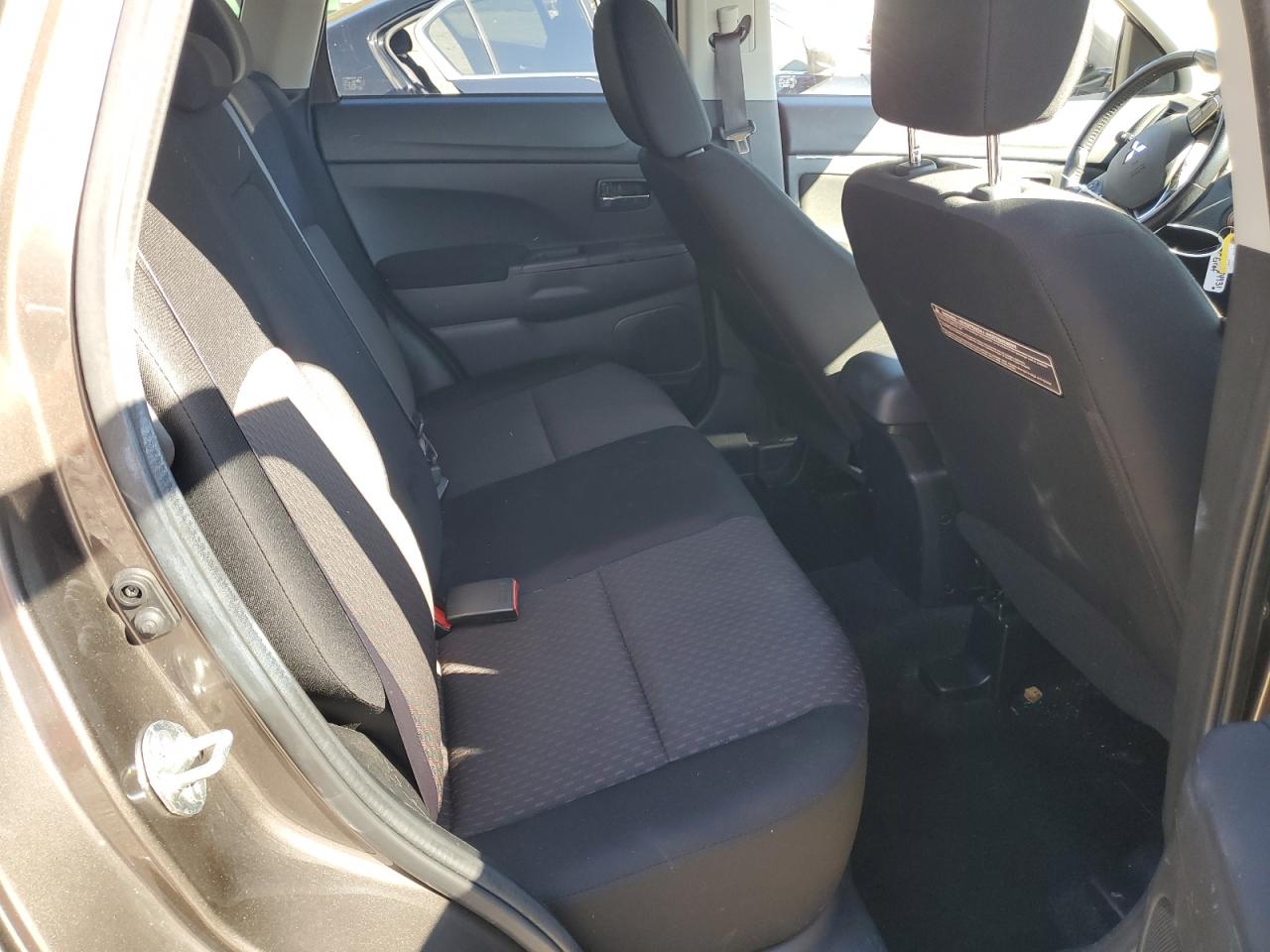 MITSUBISHI OUTLANDER ES