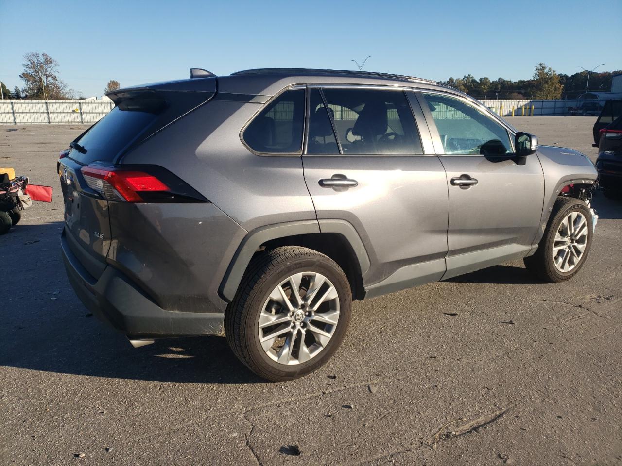 TOYOTA RAV4 XLE PREMIUM