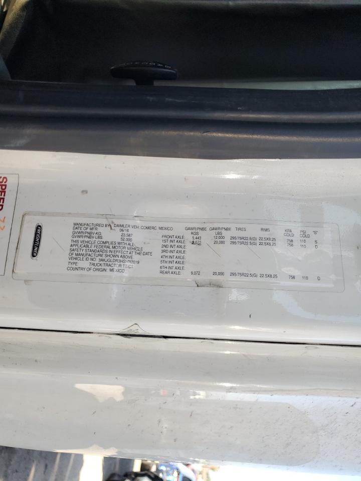 Lot #3309174706 2017 FREIGHTLINER CASCADIA 1