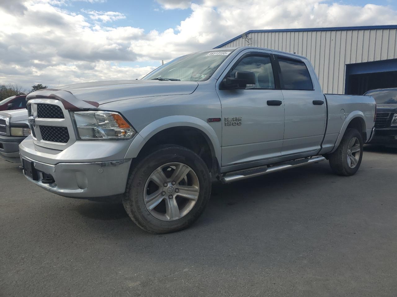 RAM 1500 SLT