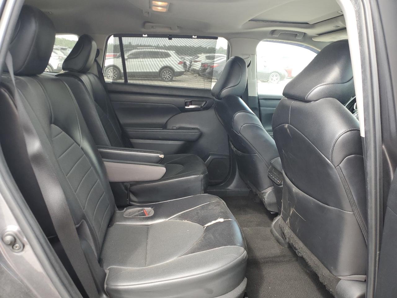 TOYOTA HIGHLANDER HYBRID XLE