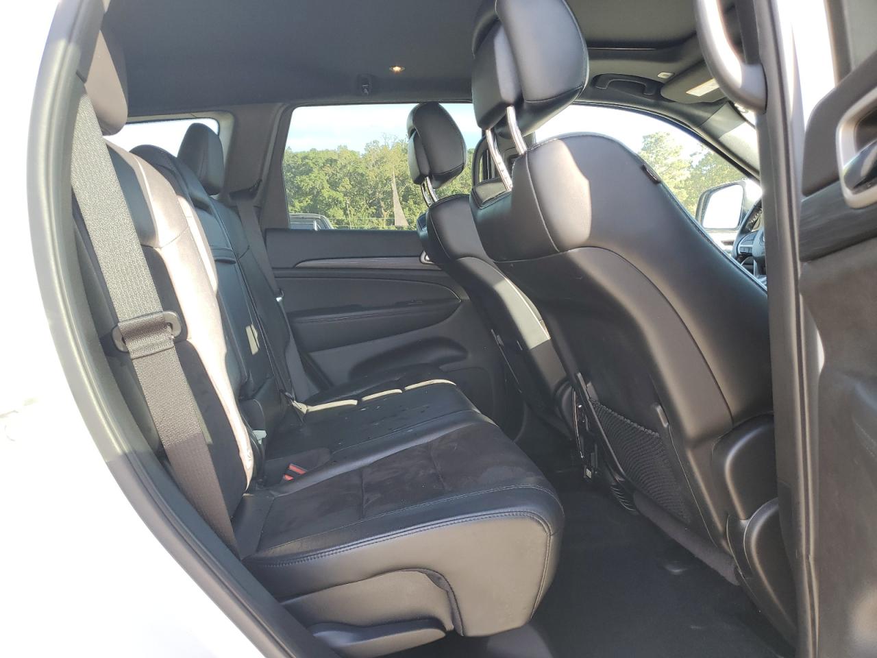 JEEP GRAND CHEROKEE LAREDO