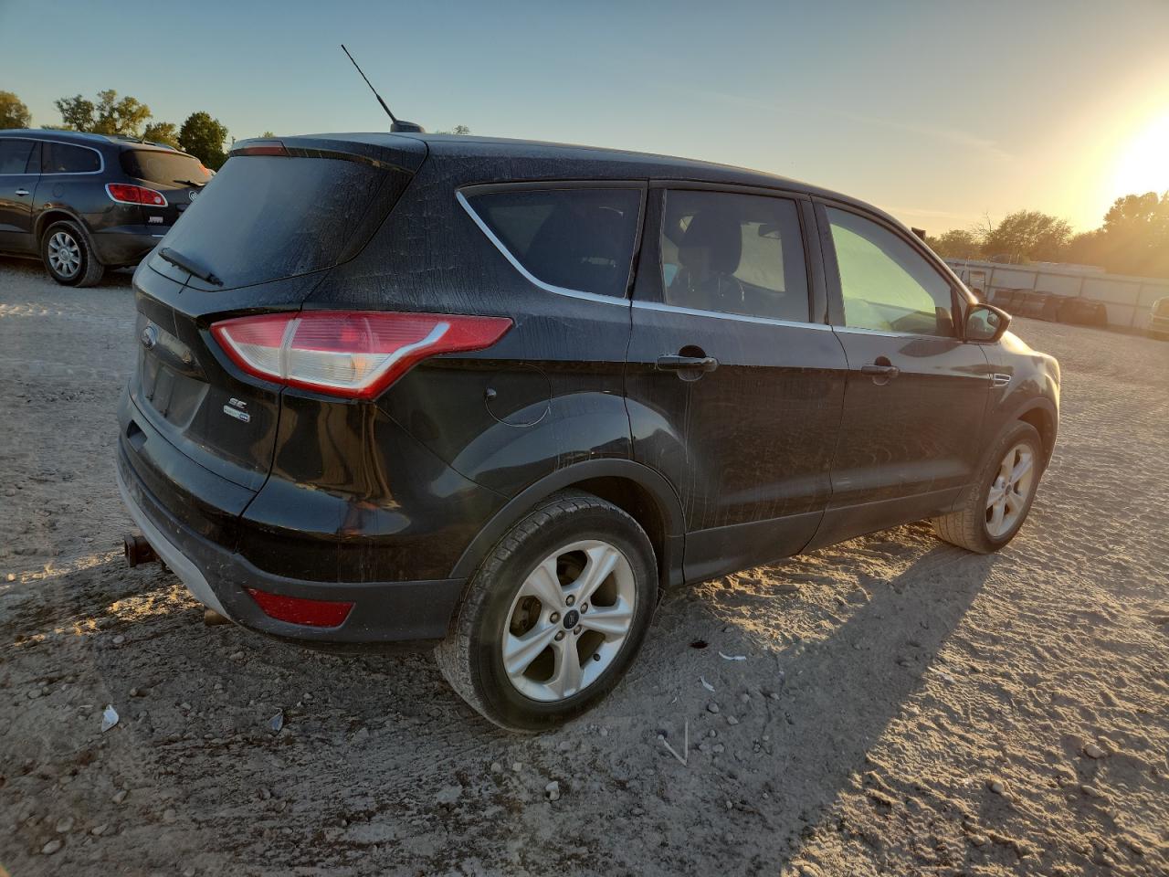 FORD ESCAPE SE