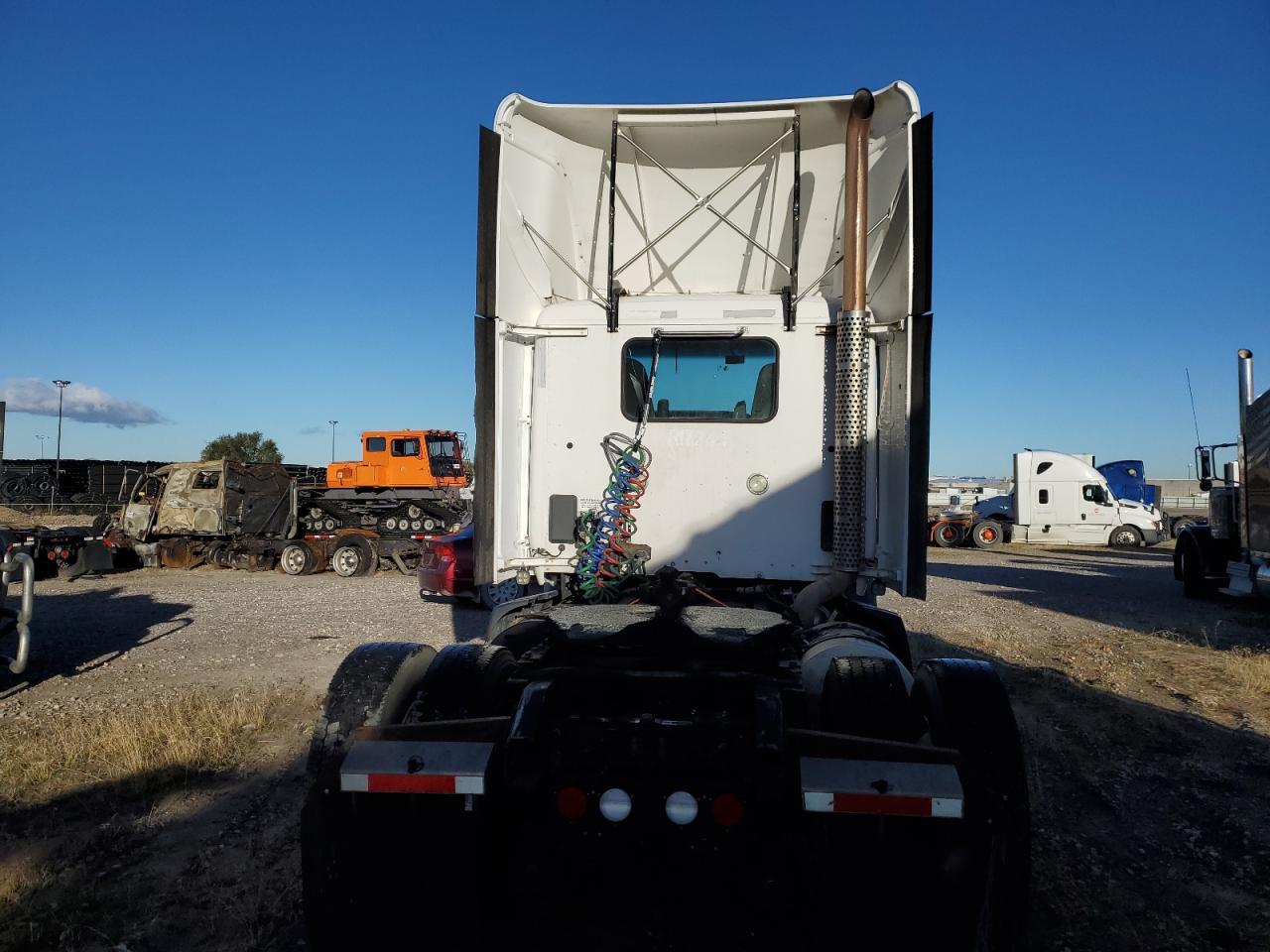 Lot #3304616499 2016 KENWORTH T680