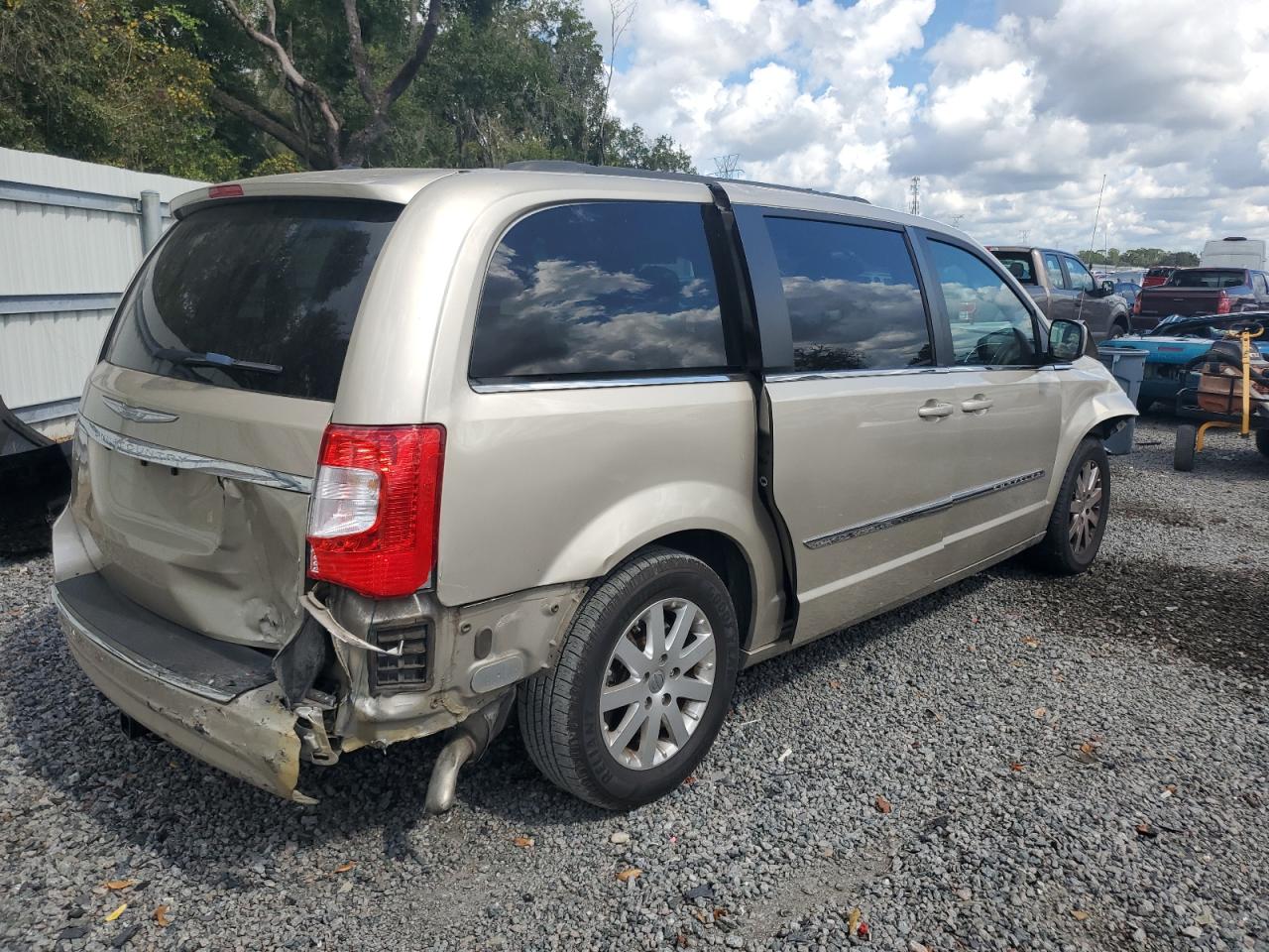 CHRYSLER TOWN & COUNTRY TOURING