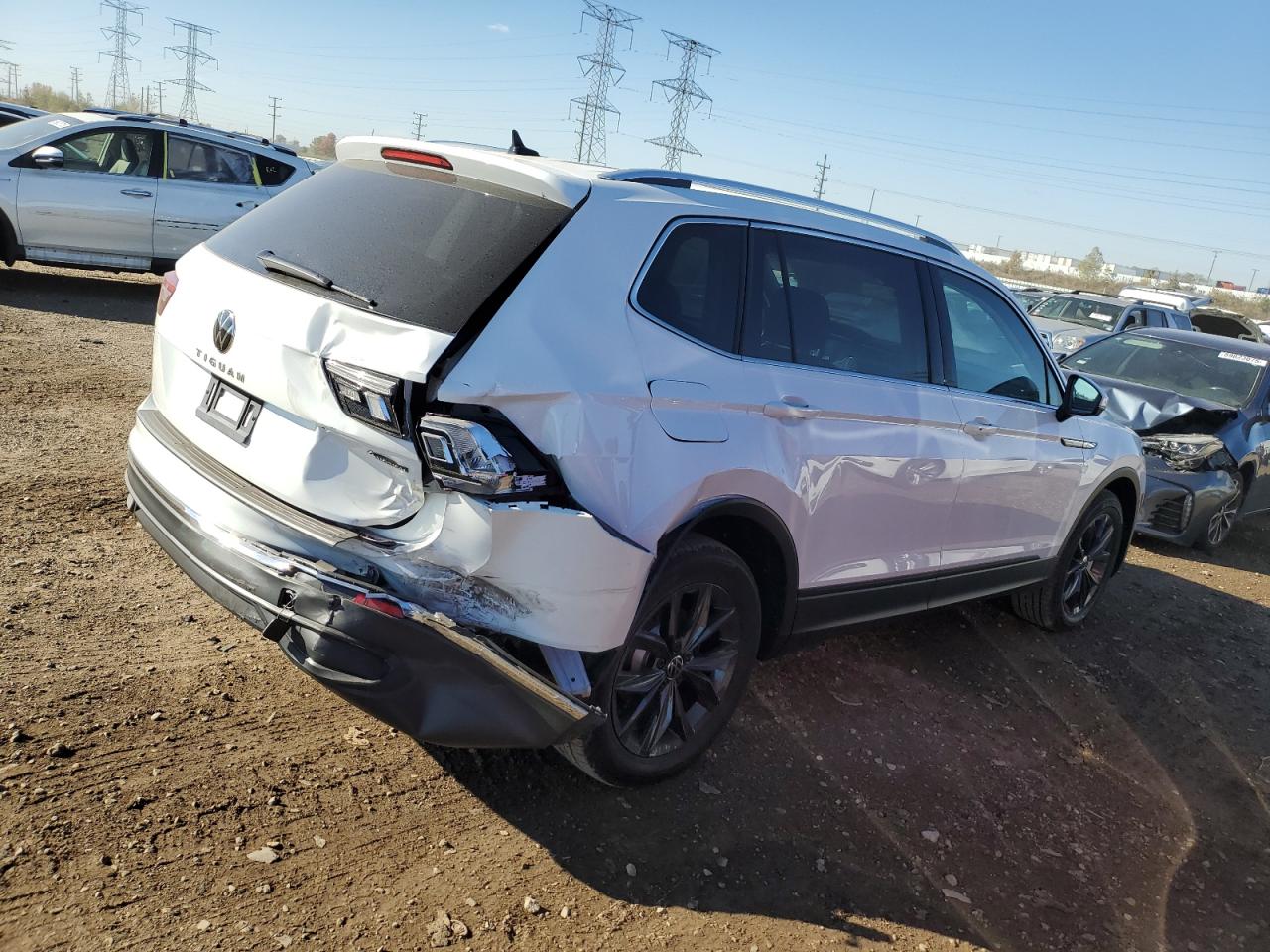 VOLKSWAGEN TIGUAN SE