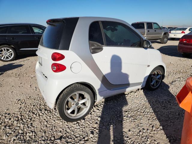 2011 SMART FORTWO PUR - WMEEJ3BA2BK483462