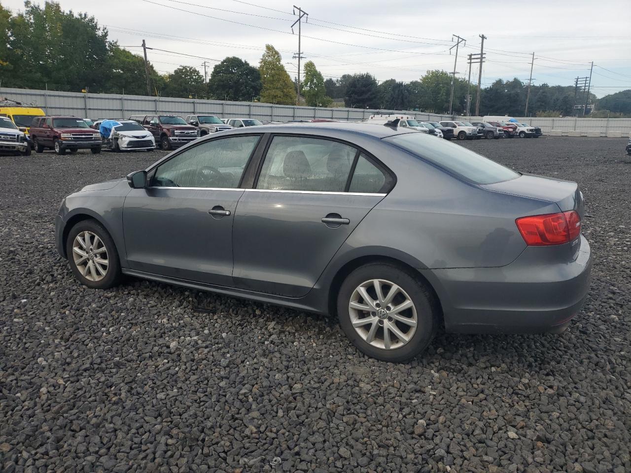 VOLKSWAGEN JETTA SE