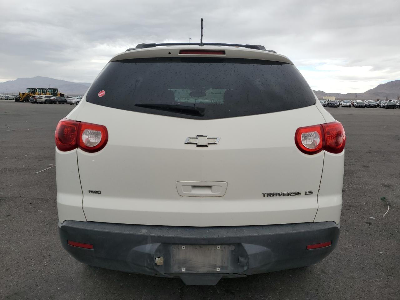 CHEVROLET TRAVERSE LS