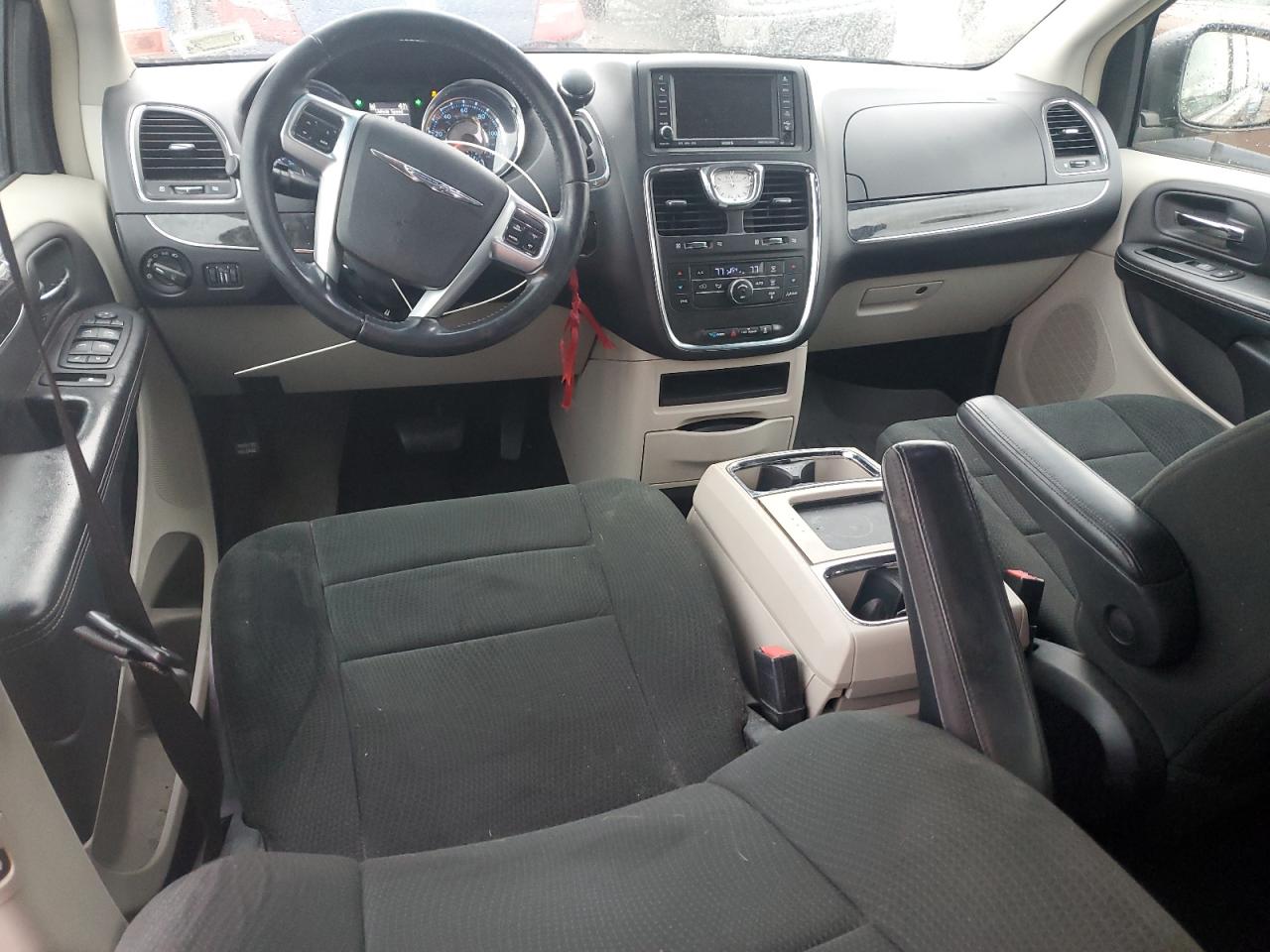 CHRYSLER TOWN & COUNTRY TOURING