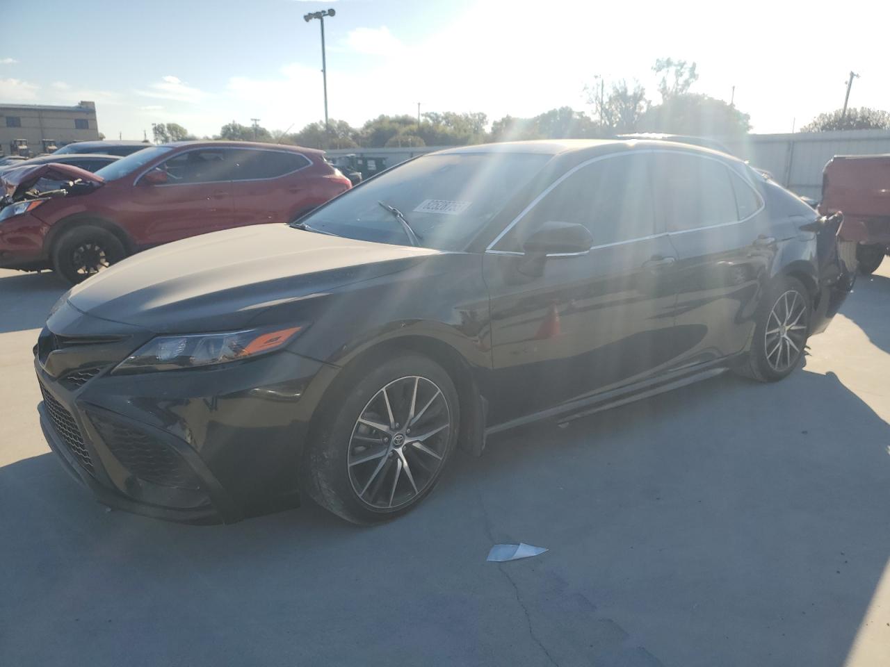 TOYOTA CAMRY SE NIGHT SHADE