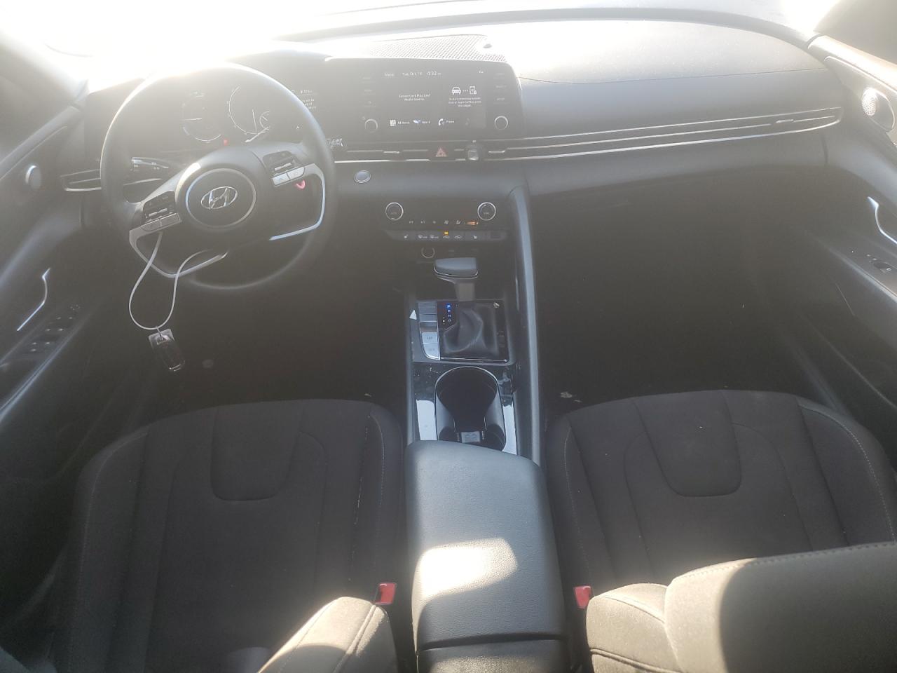 HYUNDAI ELANTRA BLUE