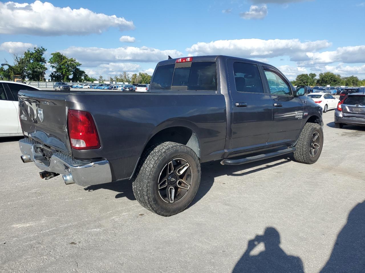 RAM 1500 SLT