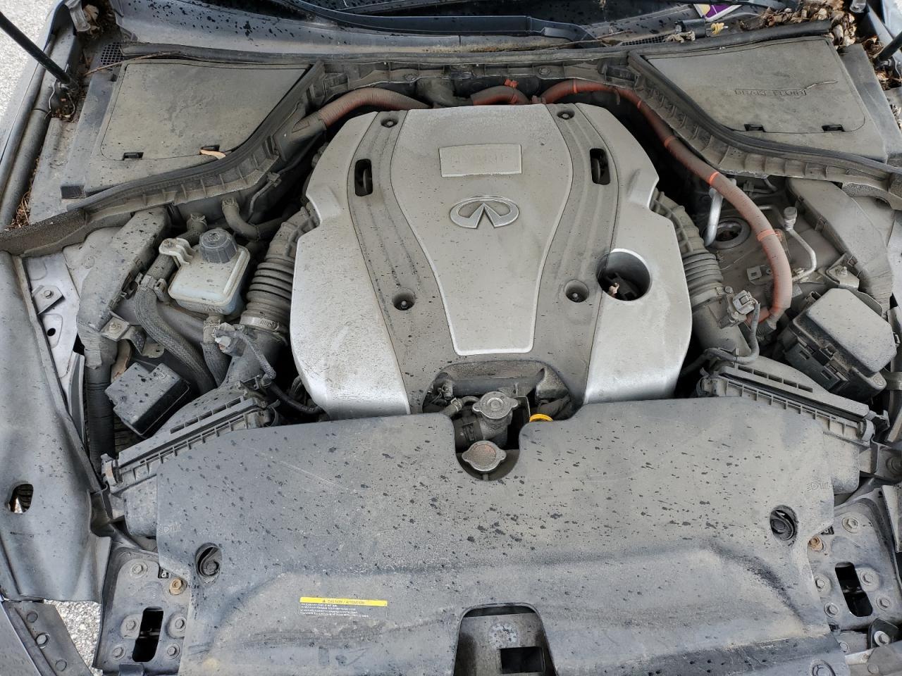 INFINITI Q50 HYBRID PREMIUM