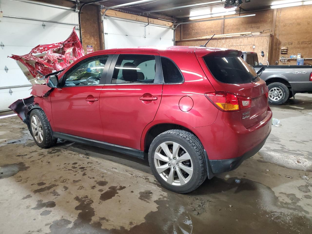 MITSUBISHI OUTLANDER SE