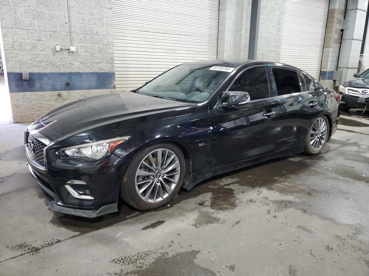 INFINITI Q50 LUXE