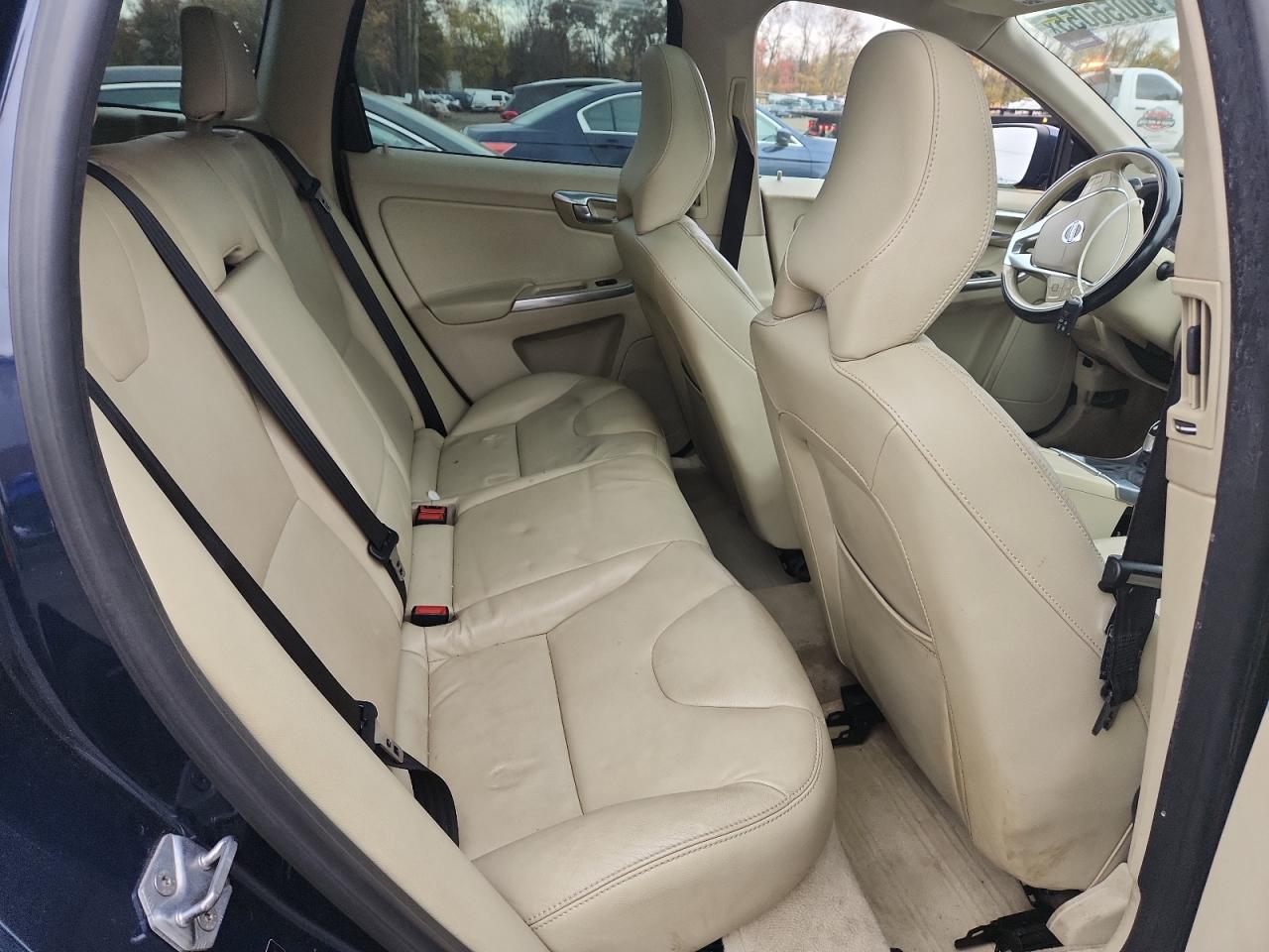 VOLVO XC60 T6 PREMIER