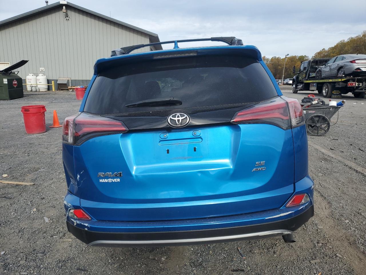 Lot #3301961427 2017 TOYOTA RAV4 SE