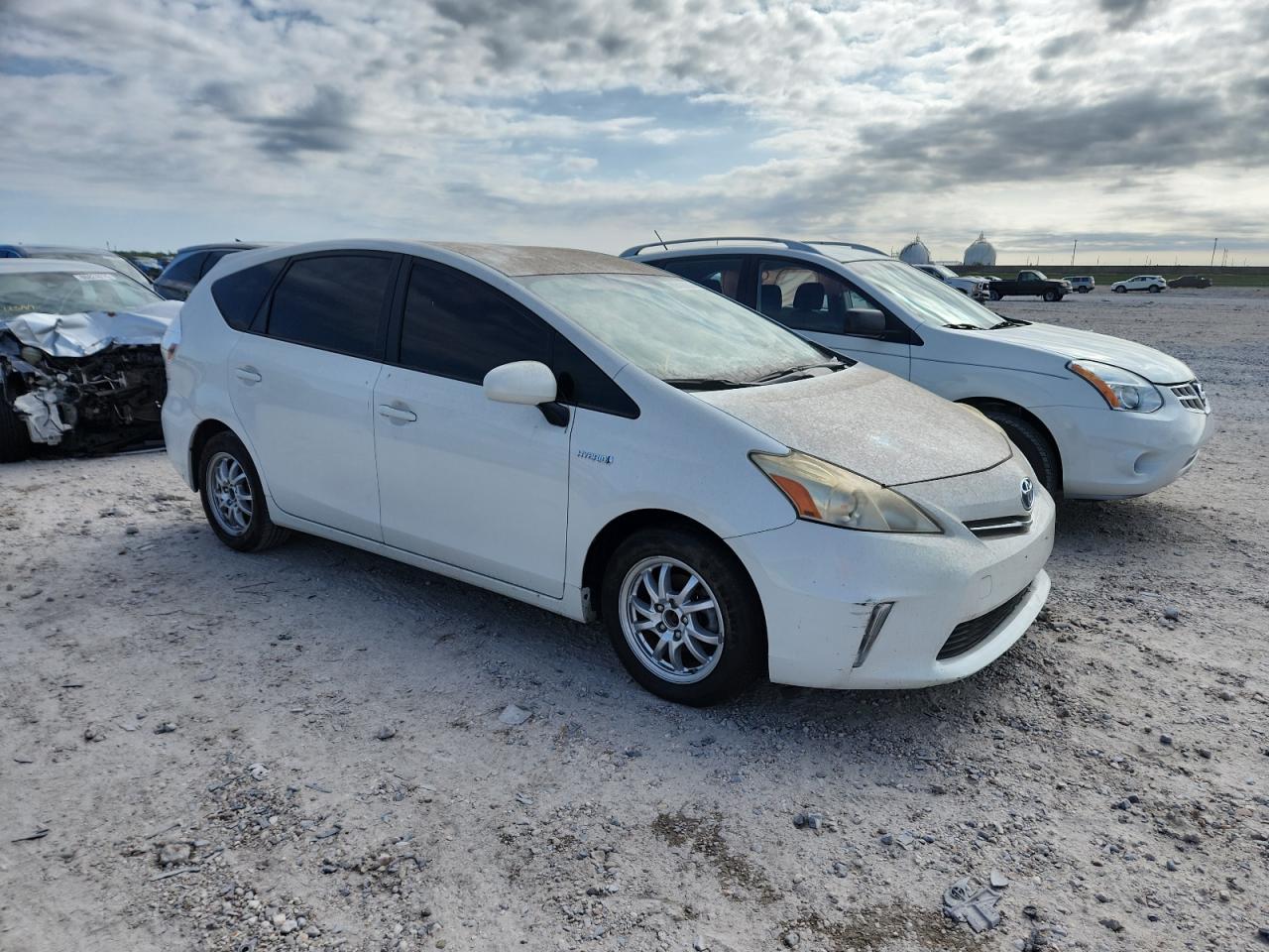 TOYOTA PRIUS V