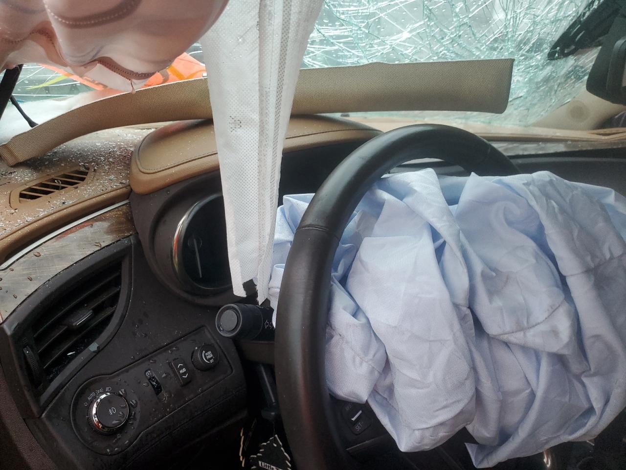 BUICK LACROSSE PREMIUM