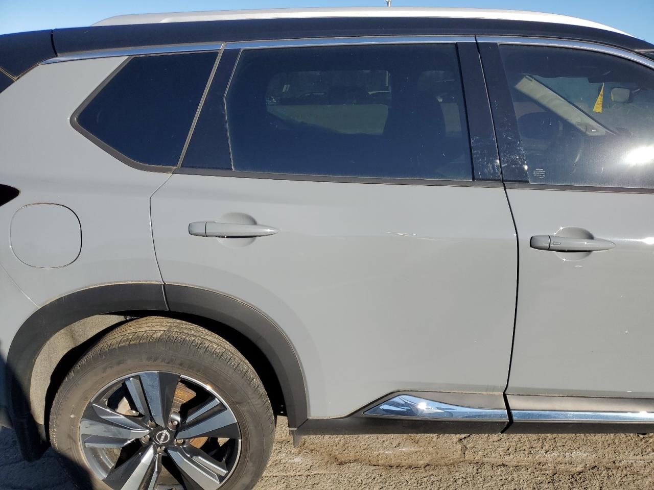 NISSAN ROGUE PLATINUM