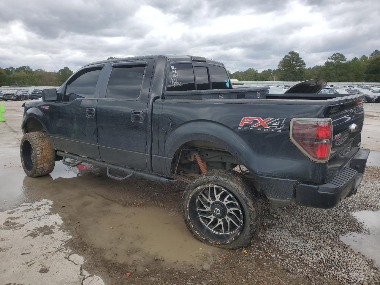 FORD F-150 SUPERCREW