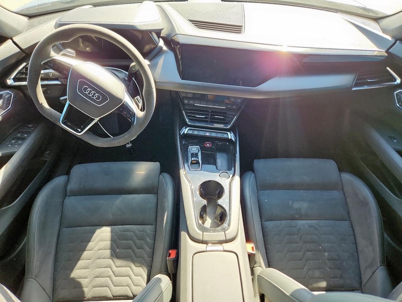 AUDI E-TRON PREMIUM PLUS