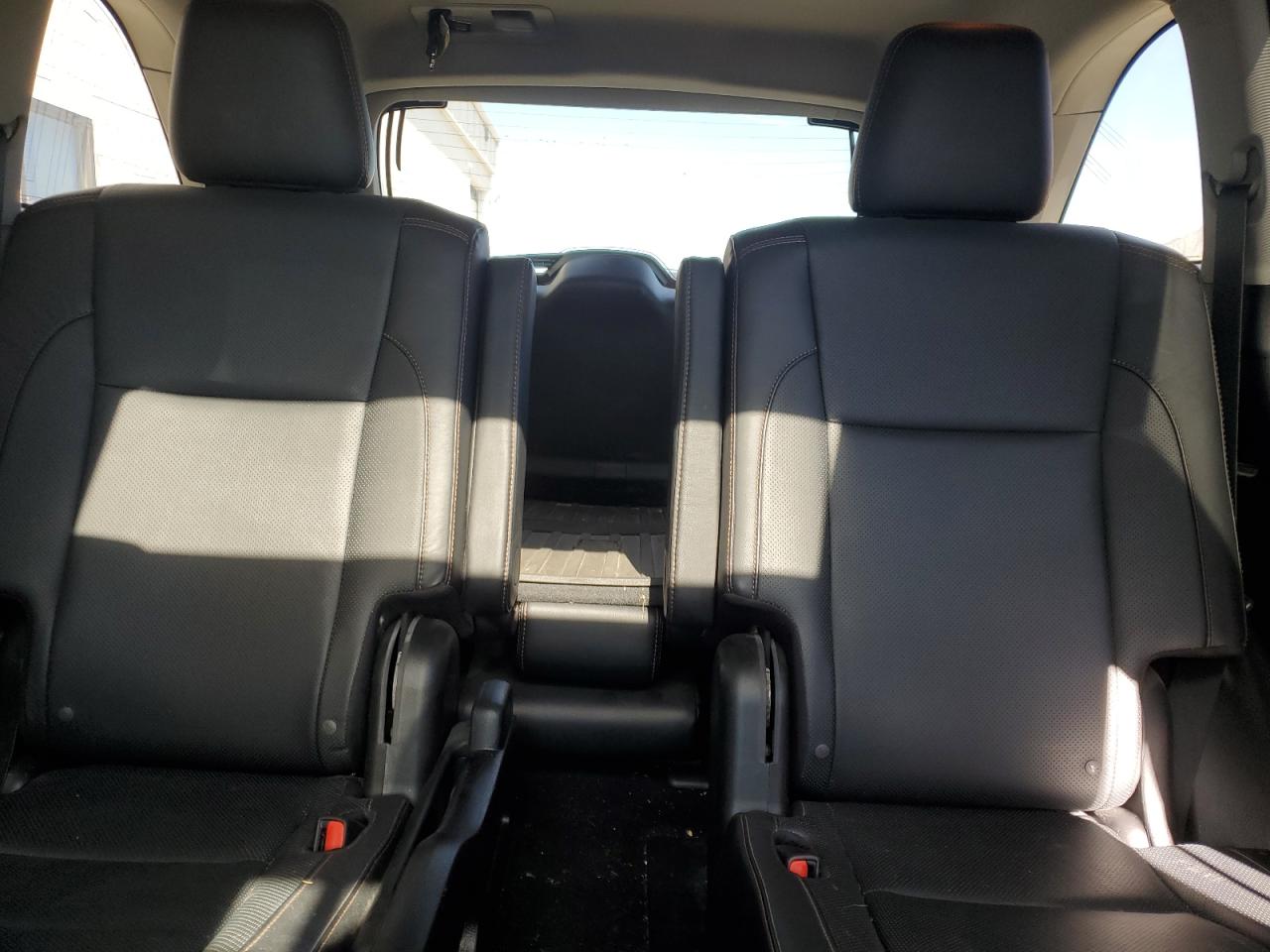 TOYOTA HIGHLANDER LIMITED