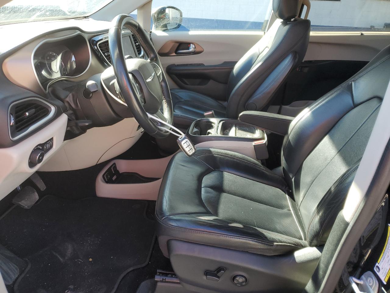 CHRYSLER PACIFICA TOURING L